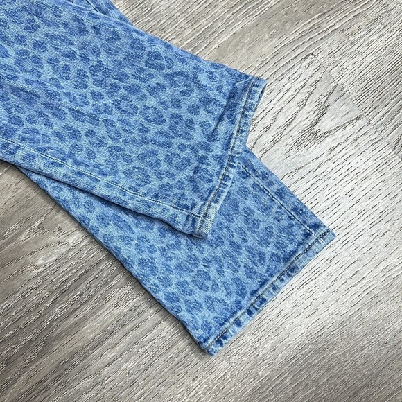 Levi’s High Rise Animal Print Wedgie Straight Fit Cropped Jeans Blue Sz 25 - Picture 7 of 16